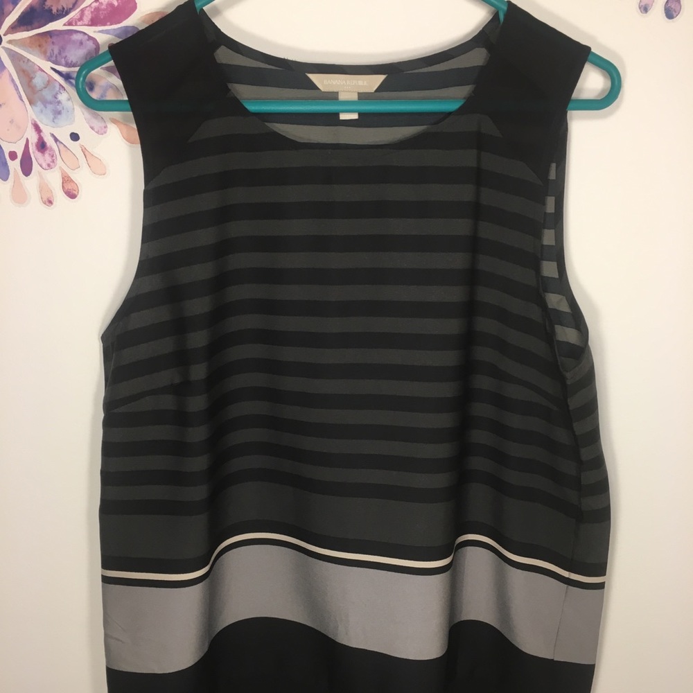 Banana Republic outlet tank L